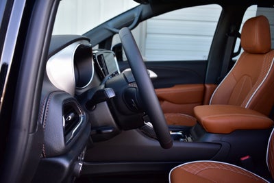 2026 Chrysler Pacifica Pinnacle AWD