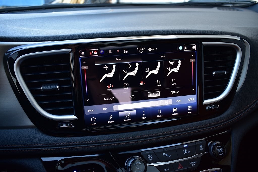 2026 Chrysler Pacifica Pinnacle AWD