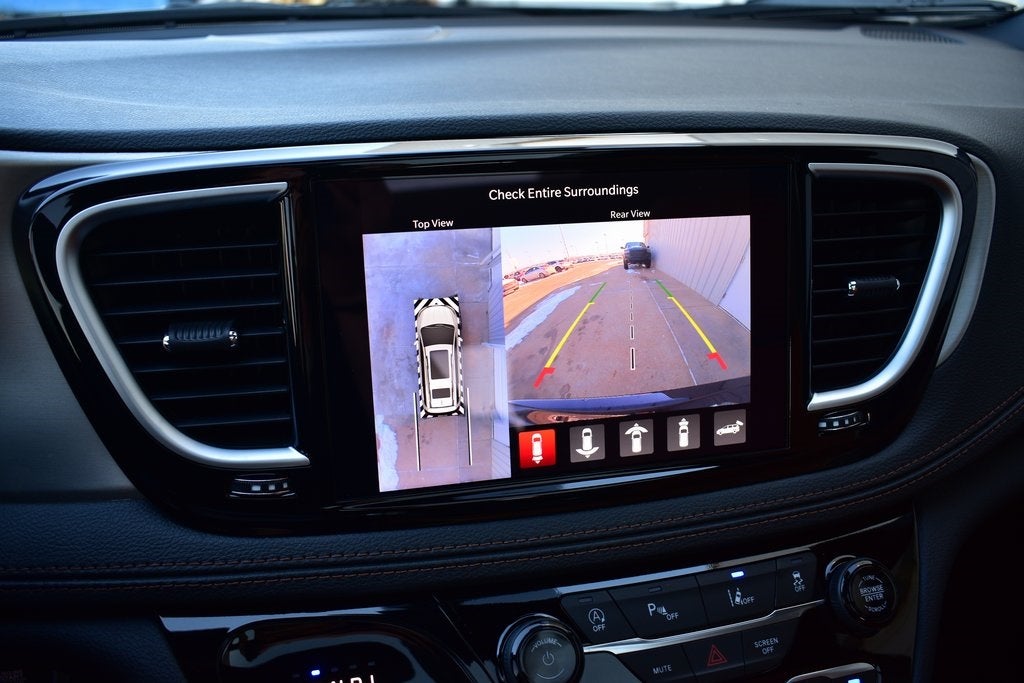 2026 Chrysler Pacifica Pinnacle AWD