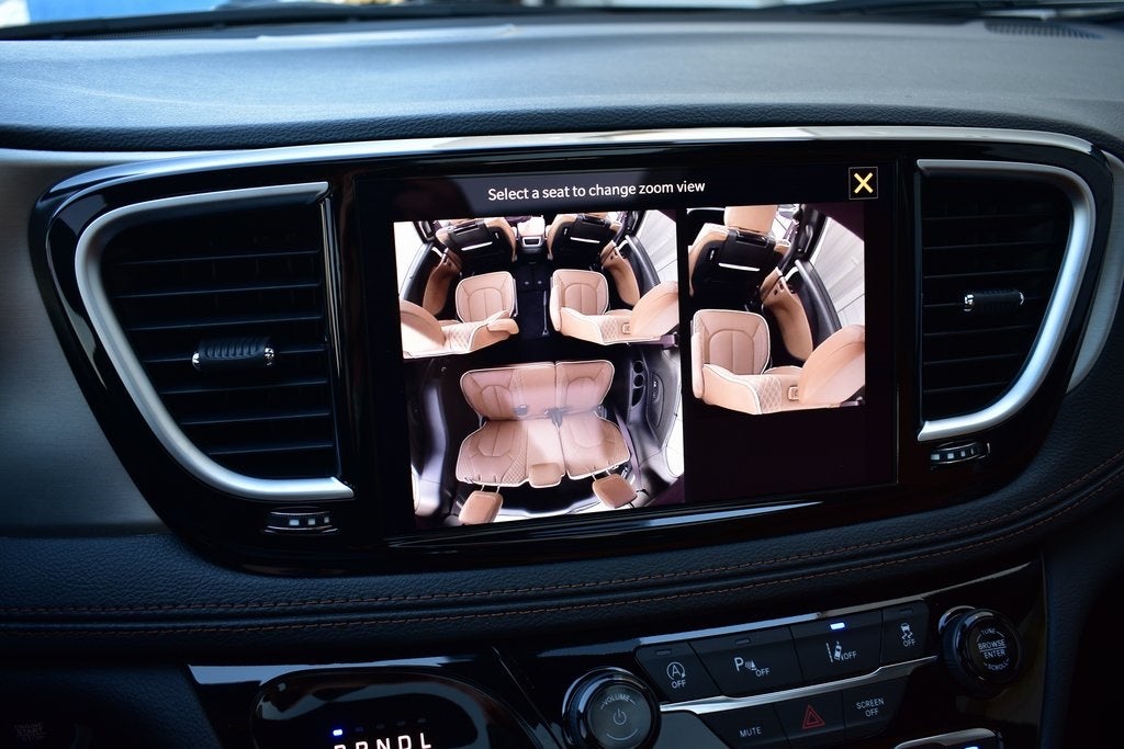 2026 Chrysler Pacifica Pinnacle AWD