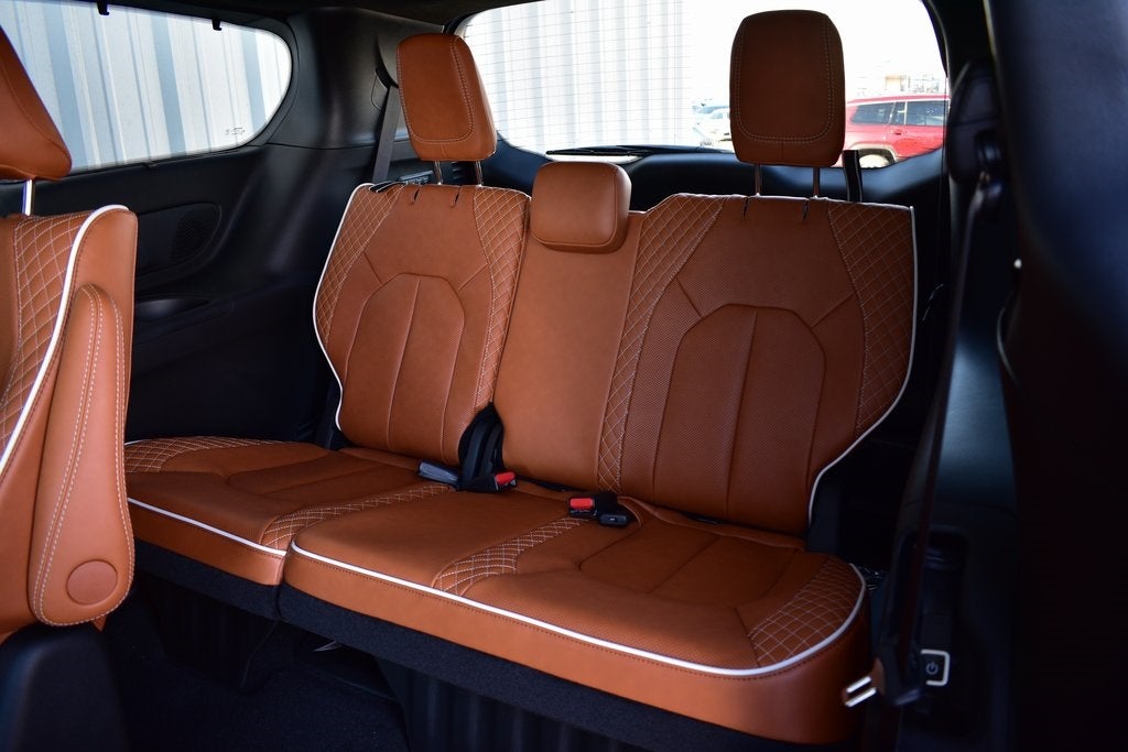 2026 Chrysler Pacifica Pinnacle AWD