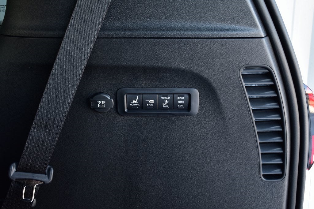 2026 Chrysler Pacifica Pinnacle AWD