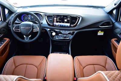 2026 Chrysler Pacifica Pinnacle AWD