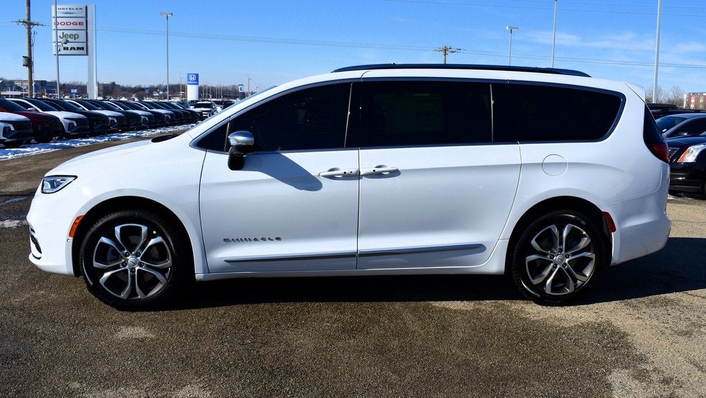 2026 Chrysler Pacifica Pinnacle AWD