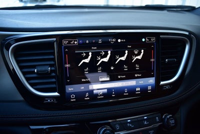 2026 Chrysler Pacifica Pinnacle AWD