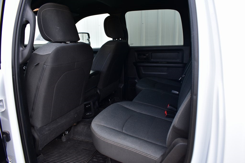 2023 RAM 3500 Tradesman Crew Cab 4x4 SRW