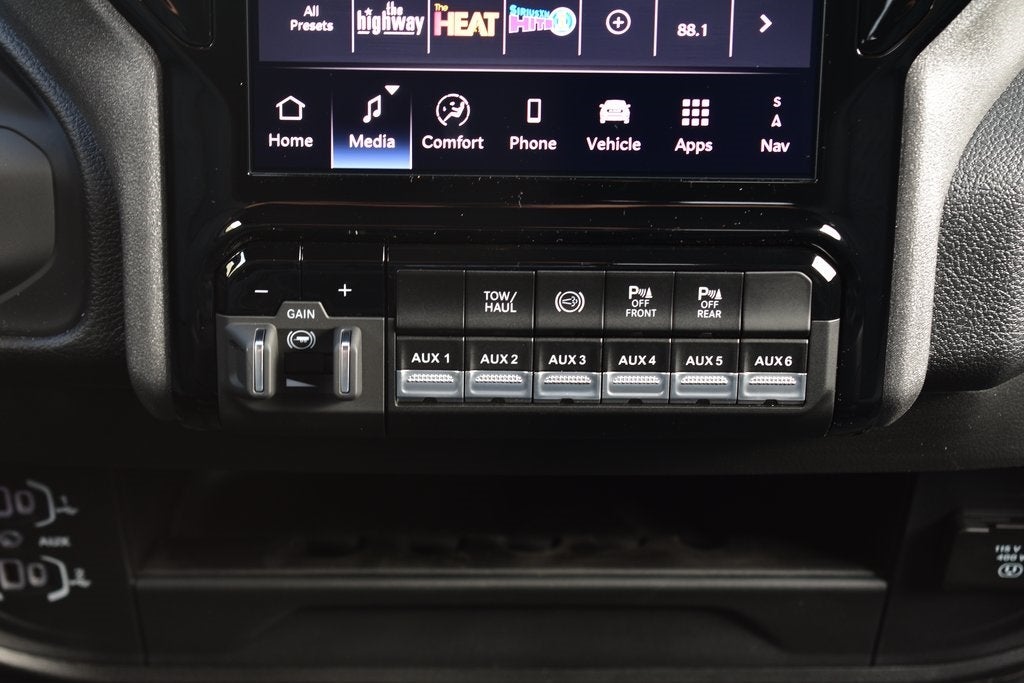 2025 RAM 2500 Tradesman Crew Cab 4x4 6'4" Box