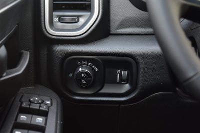 2025 RAM 2500 Tradesman Crew Cab 4x4 6'4" Box