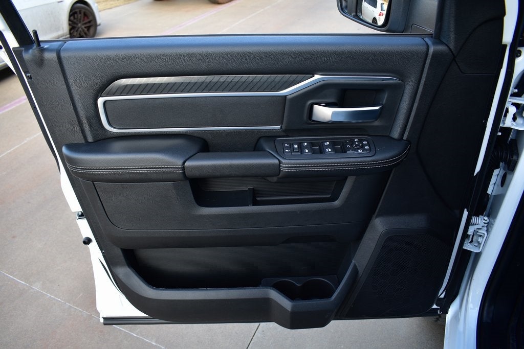 2026 RAM 2500 Big Horn Crew Cab 4x4 Night Edition