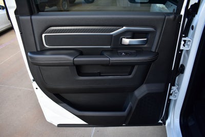 2026 RAM 2500 Big Horn Crew Cab 4x4 Night Edition