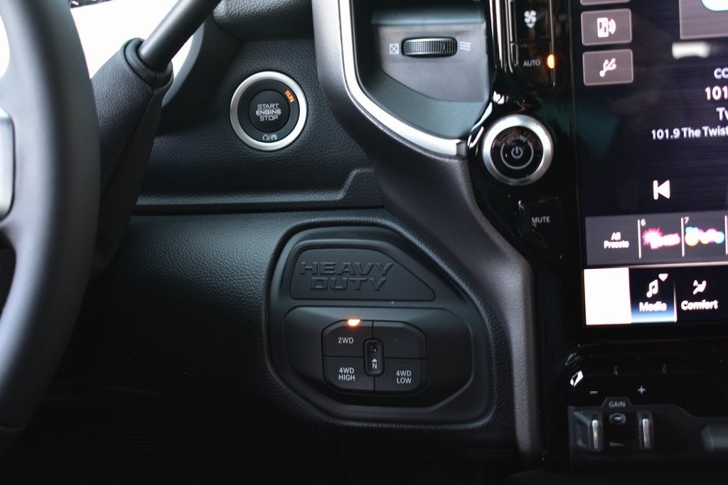 2026 RAM 2500 Big Horn Crew Cab 4x4 Night Edition