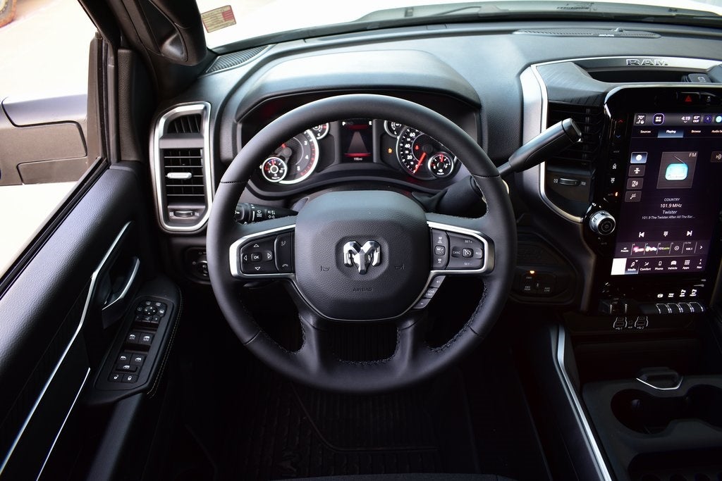 2026 RAM 2500 Big Horn Crew Cab 4x4 Night Edition