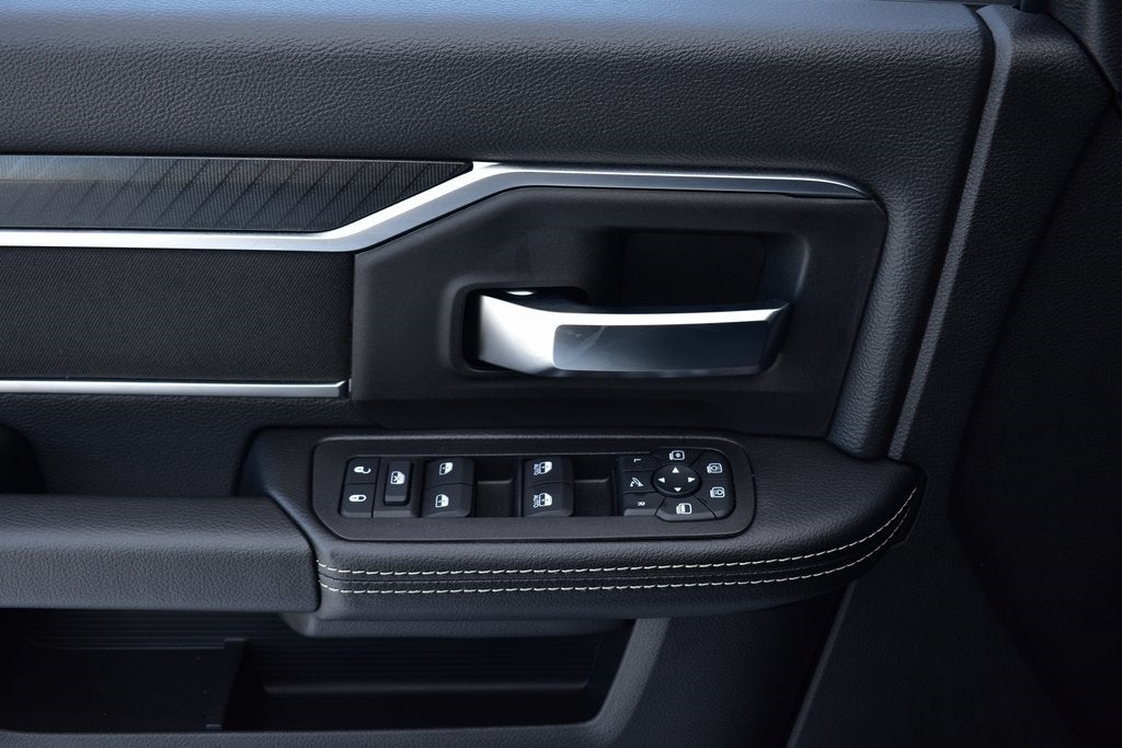 2026 RAM 2500 Big Horn Crew Cab 4x4 Night Edition