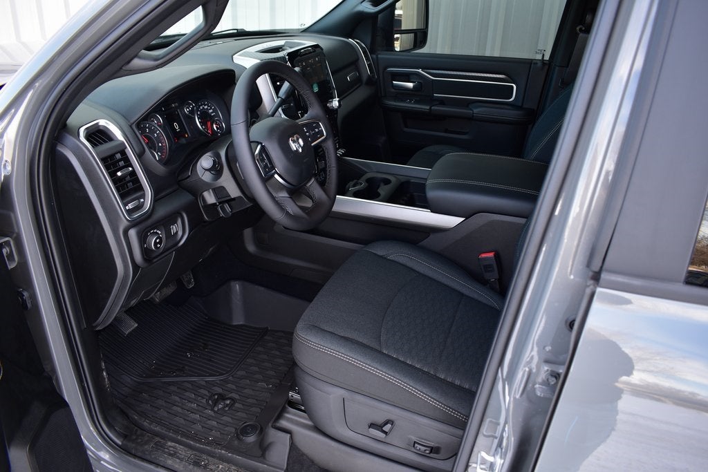 2026 RAM 2500 Big Horn Crew Cab 4x4 Night Edition