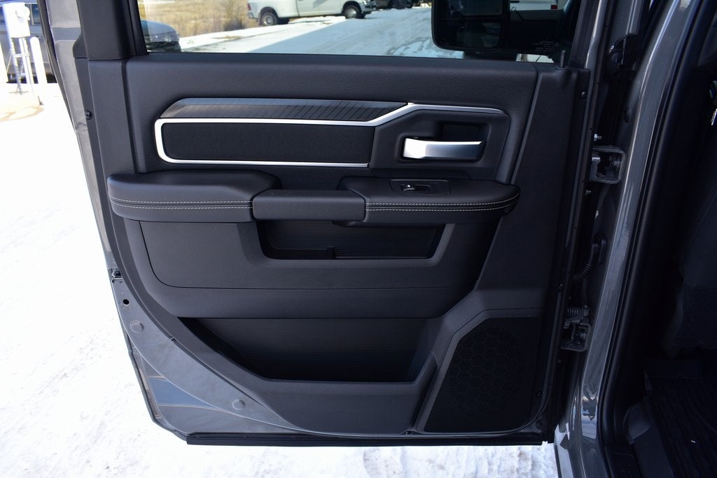 2026 RAM 2500 Big Horn Crew Cab 4x4 Night Edition