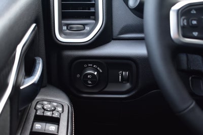 2026 RAM 2500 Big Horn Crew Cab 4x4 Night Edition