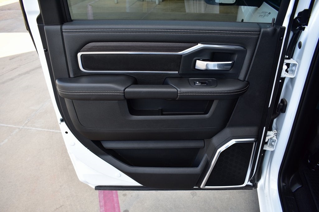 2026 RAM 2500 Laramie Night Crew Cab 4x4 6'4" Box