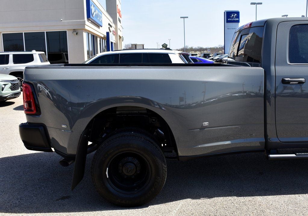 2026 RAM 3500 Tradesman Crew Cab 4x4 Long Box DRW