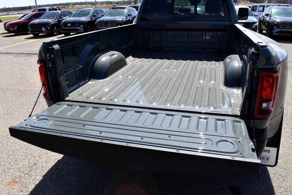 2026 RAM 3500 Tradesman Crew Cab 4x4 Long Box DRW