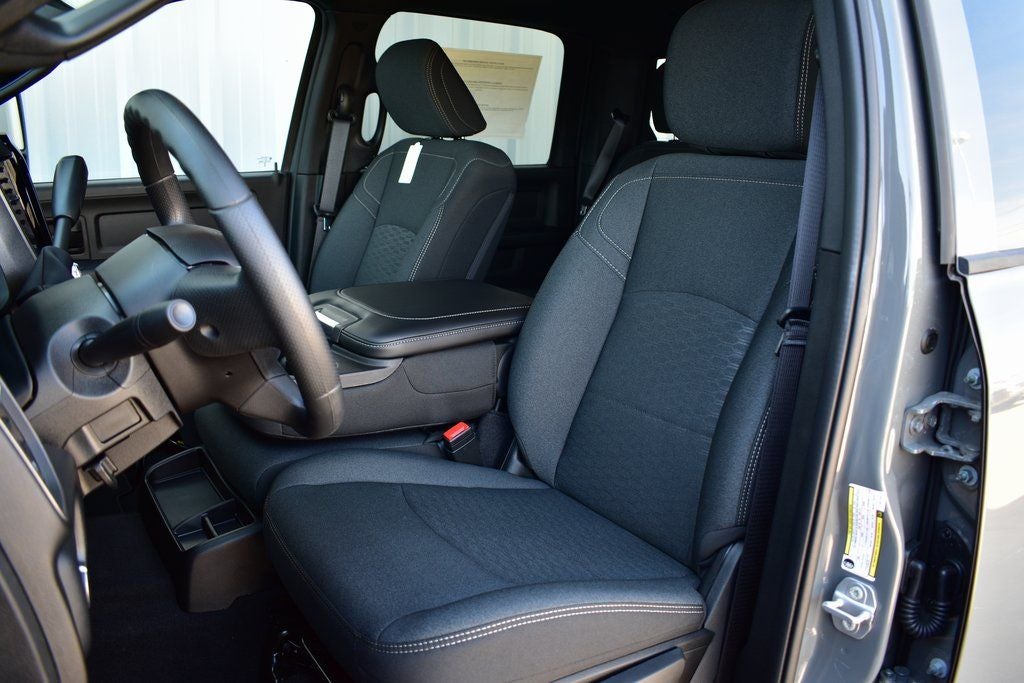 2026 RAM 3500 Tradesman Crew Cab 4x4 Long Box DRW