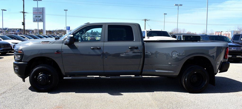 2026 RAM 3500 Tradesman Crew Cab 4x4 Long Box DRW