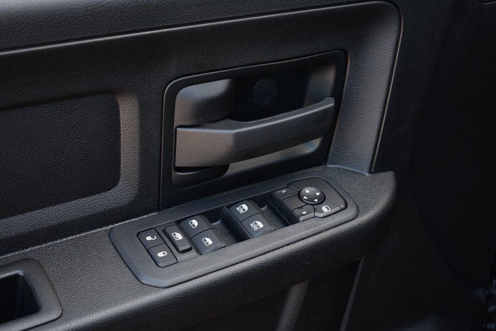 2026 RAM 3500 Tradesman Crew Cab 4x4 Long Box DRW