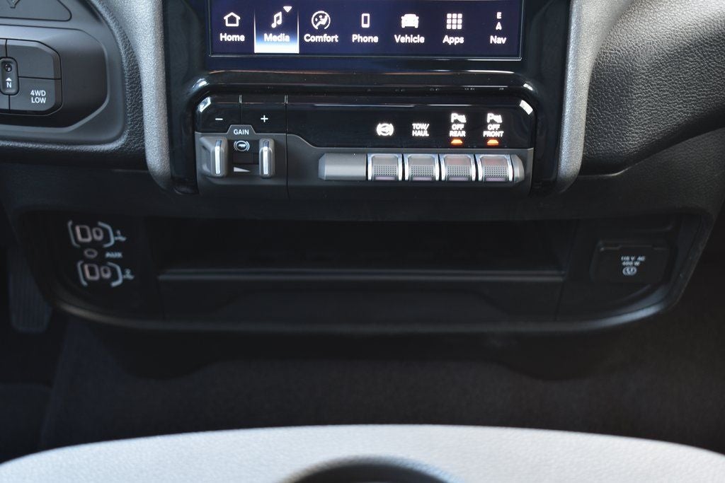 2026 RAM 3500 Tradesman Crew Cab 4x4 Long Box DRW