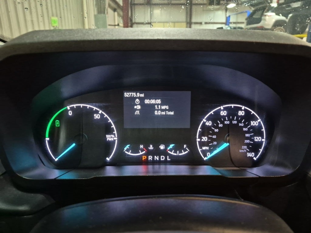 2022 Ford Maverick XL w/Utility Bed Cap