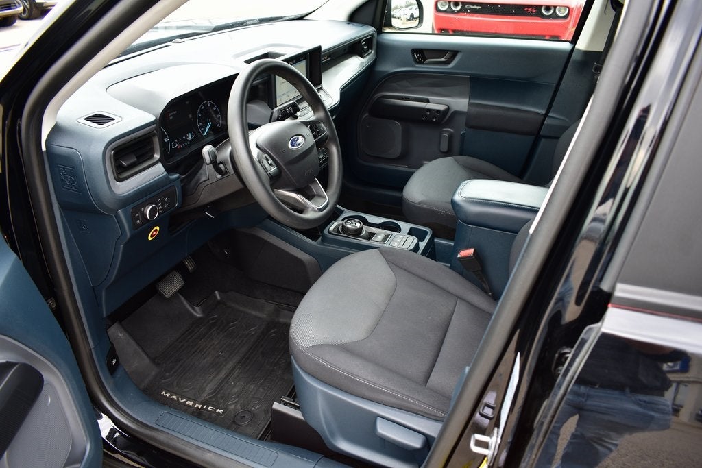 2022 Ford Maverick XL w/Utility Bed Cap