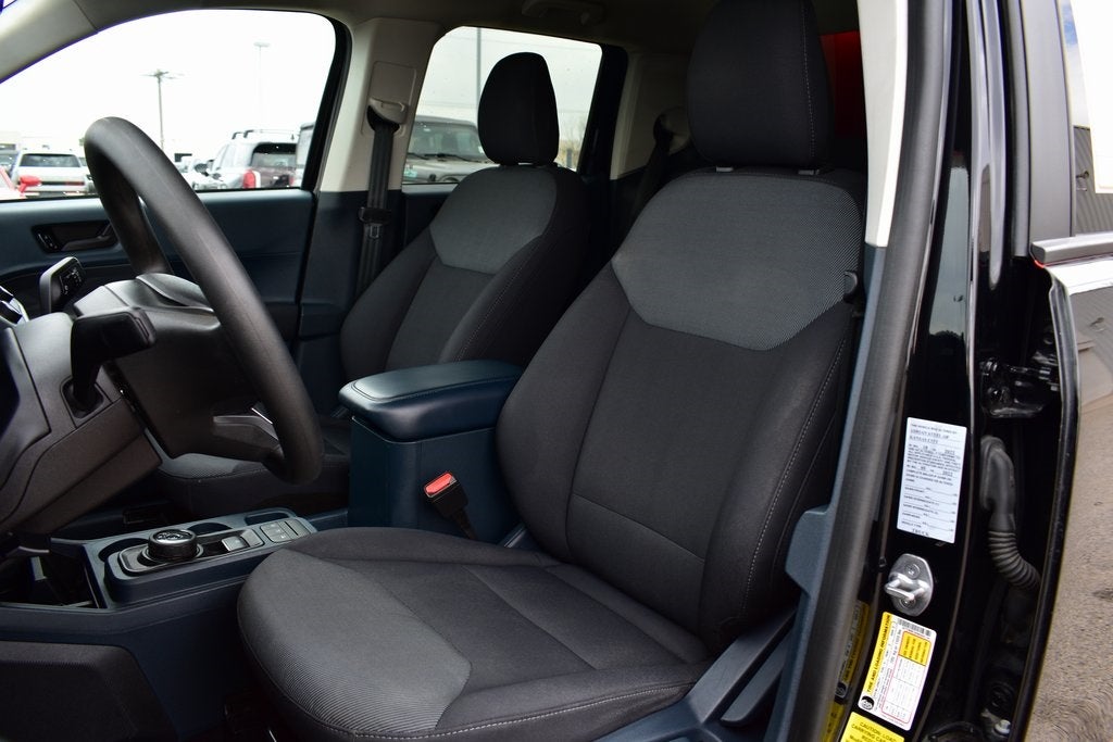 2022 Ford Maverick XL w/Utility Bed Cap