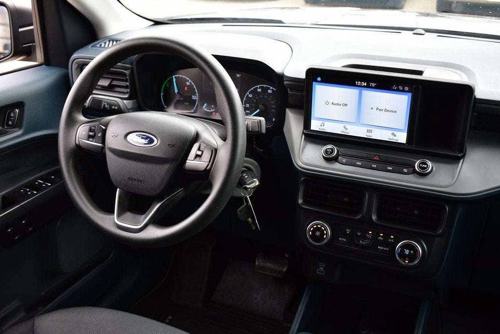 2022 Ford Maverick XL w/Utility Bed Cap