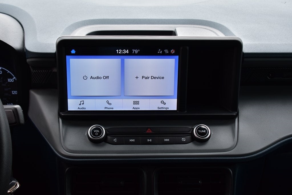 2022 Ford Maverick XL w/Utility Bed Cap