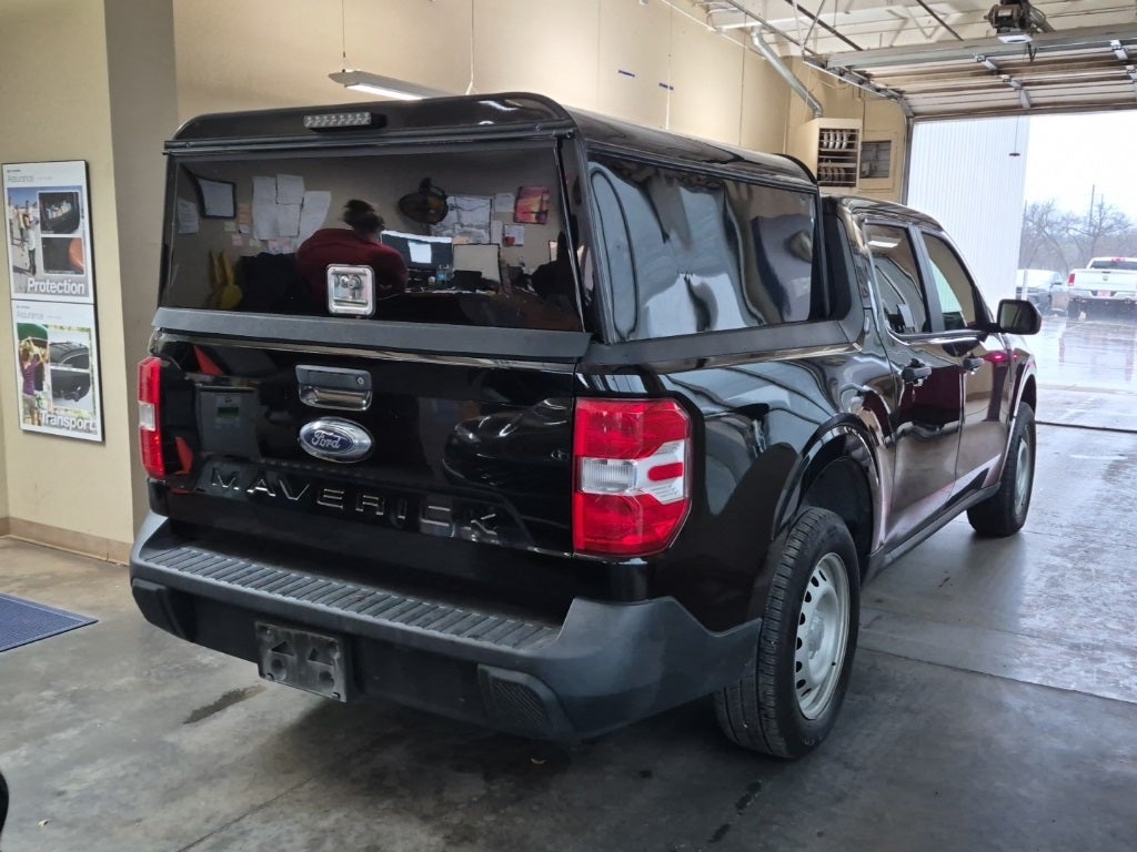 2022 Ford Maverick XL w/Utility Bed Cap