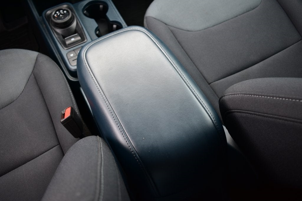 2022 Ford Maverick XL w/Utility Bed Cap