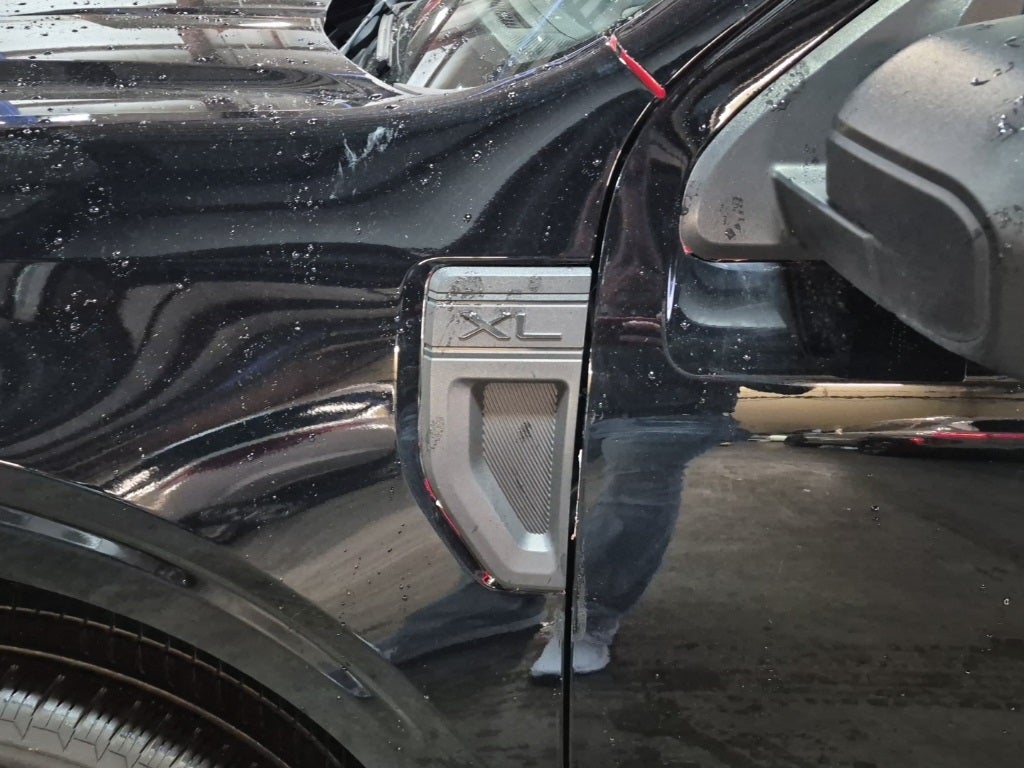 2022 Ford Maverick XL w/Utility Bed Cap