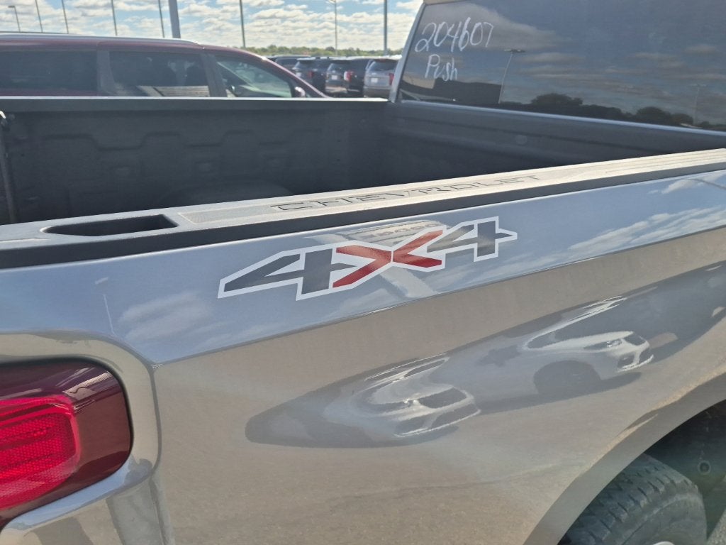 2025 Chevrolet Silverado 1500 Custom
