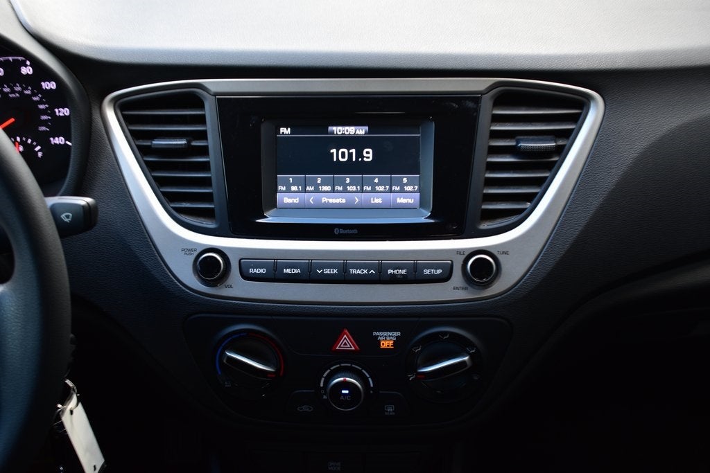 2020 Hyundai Accent SE