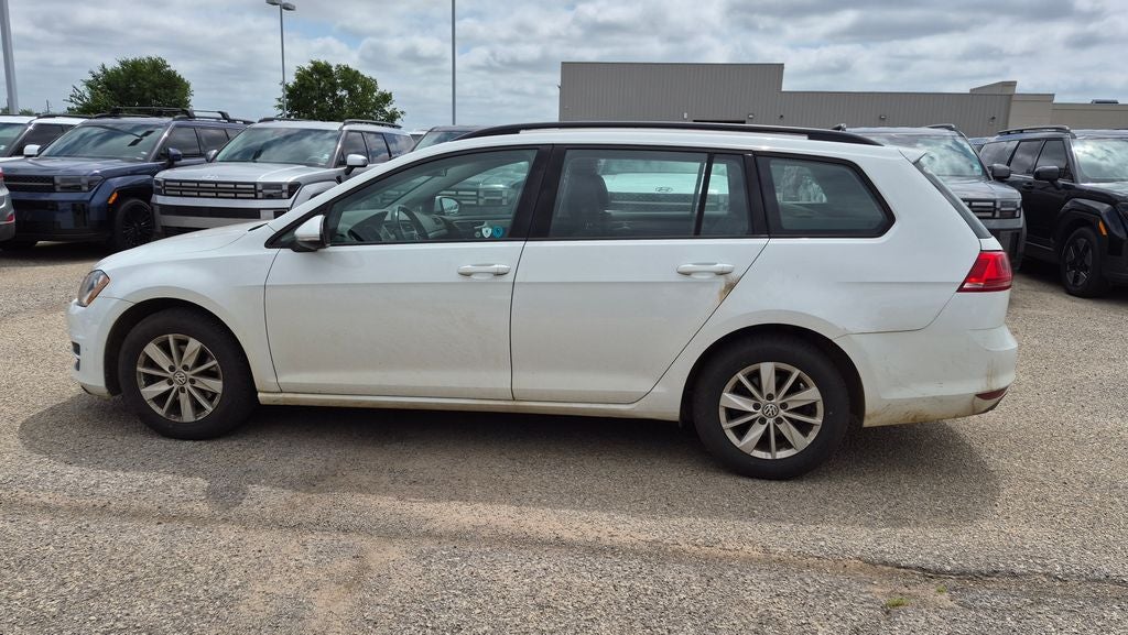 2016 Volkswagen Golf SportWagen S