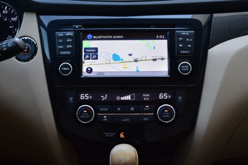 2015 Nissan Rogue SL AWD w/Premium Pkg