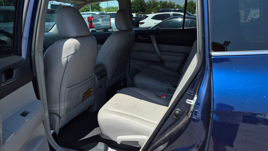 2013 Toyota Highlander SE