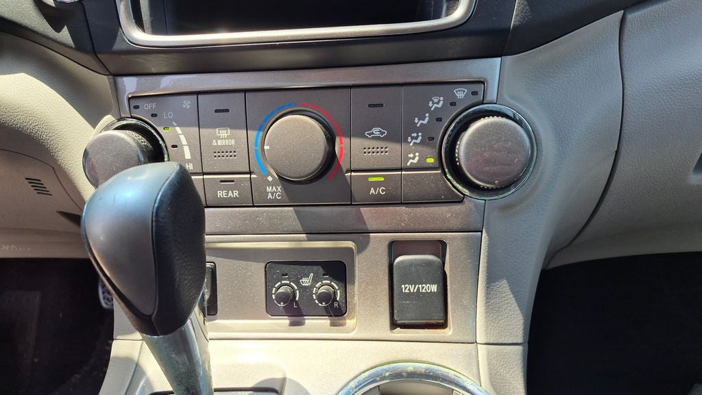2013 Toyota Highlander SE