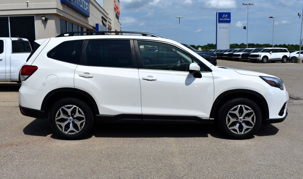 2022 Subaru Forester Premium