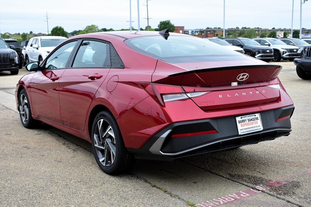 2025 Hyundai Elantra SEL Sport