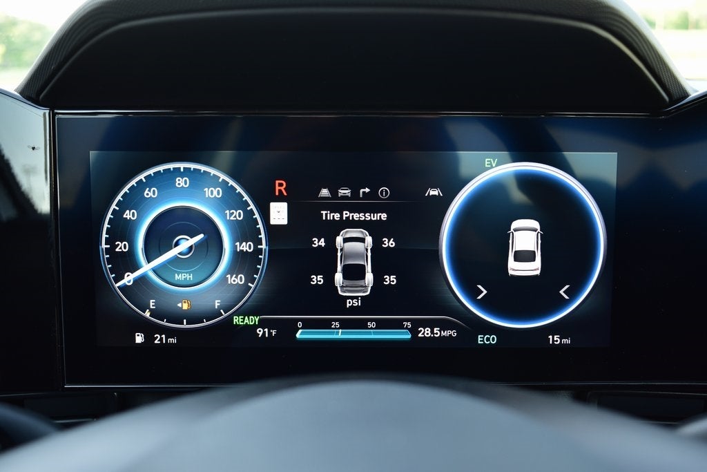 2025 Hyundai Elantra Hybrid SEL Sport