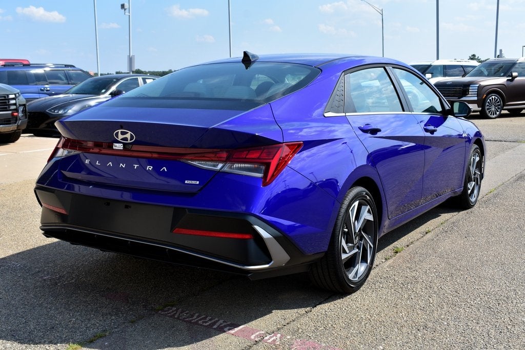 2025 Hyundai Elantra Hybrid Limited