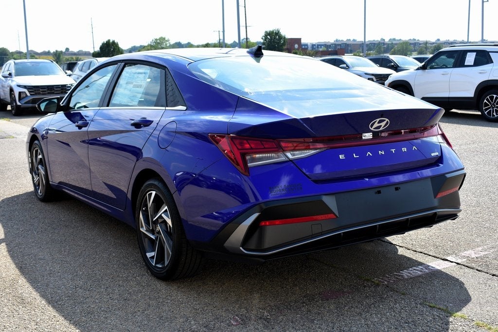 2025 Hyundai Elantra Hybrid Limited