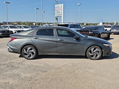 2025 Hyundai Elantra Limited