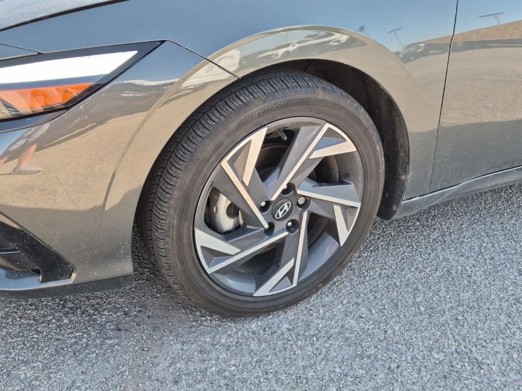 2025 Hyundai Elantra Limited