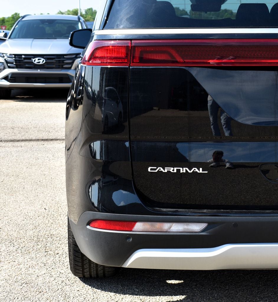 2024 Kia Carnival EX