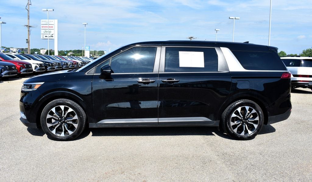 2024 Kia Carnival EX